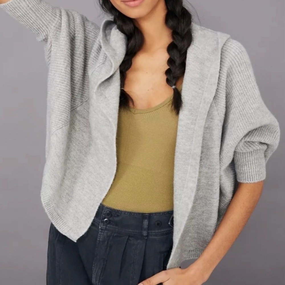 ANTHROPOLOGIE GRAY LAURA HOODED SHORT SLEEVE CARDIGAN SWEATER ONE SIZE